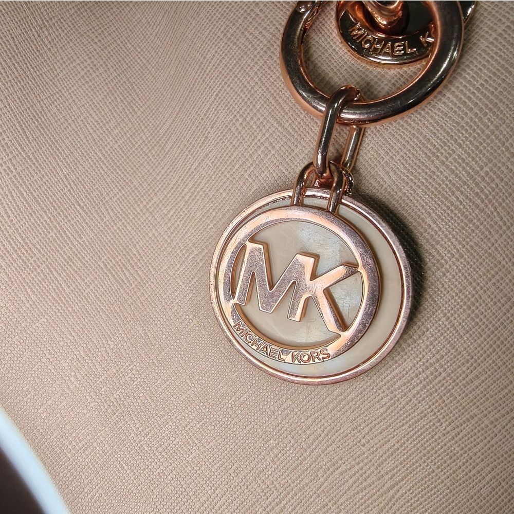 🐢 Michael Kors Cynthia Bag. Excellent Condition! - Picture 7 of 15
